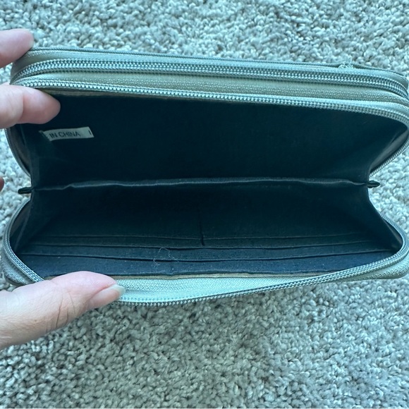 Gray Wallet - Picture 7 of 8